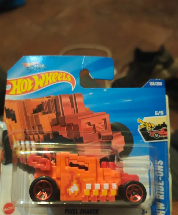 Photo of Hot Wheels 2025 Pixel Shaker – Collector view