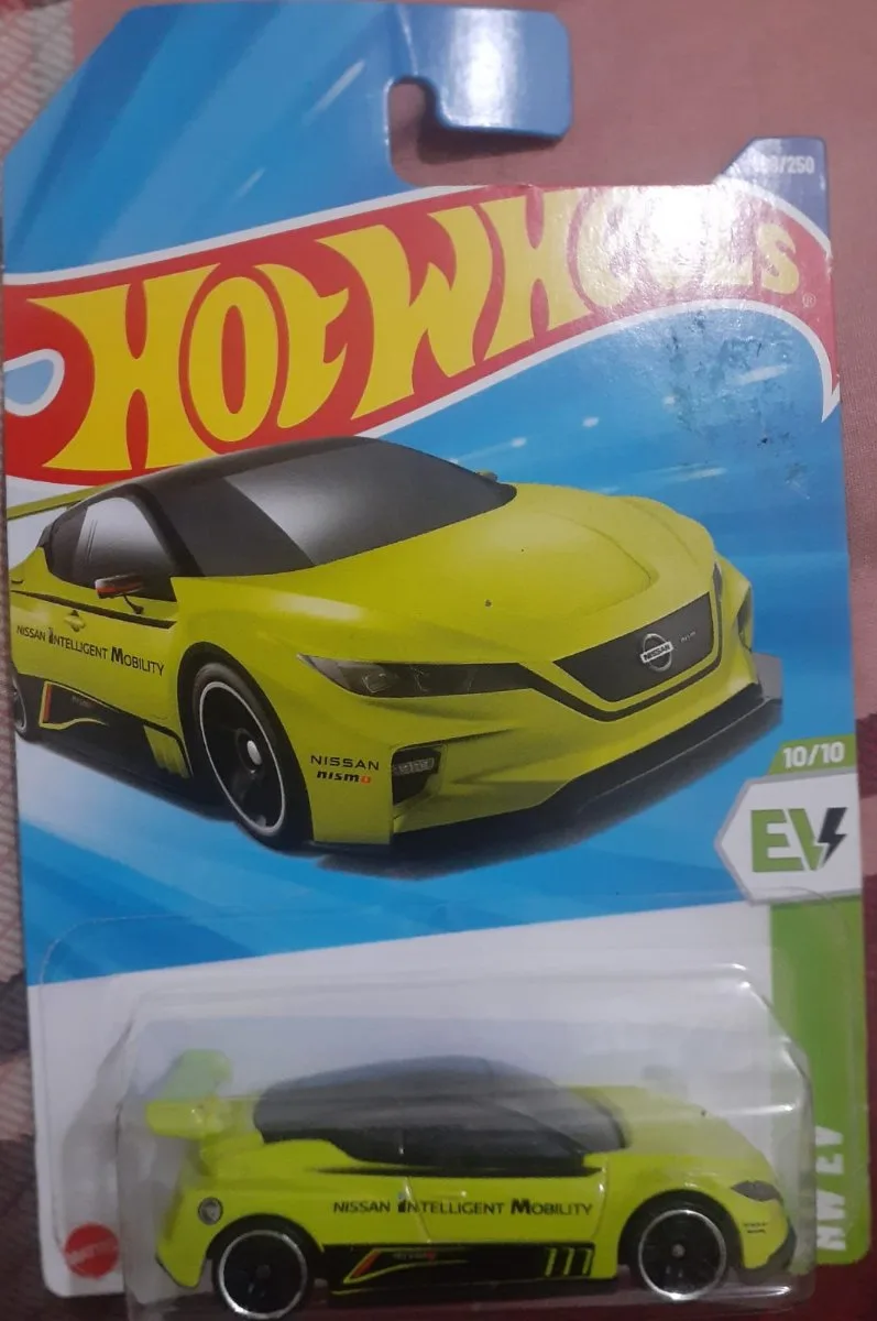 Photo of Hot Wheels 2025 Nissan Leaf NISMO RC_02 – Collector view